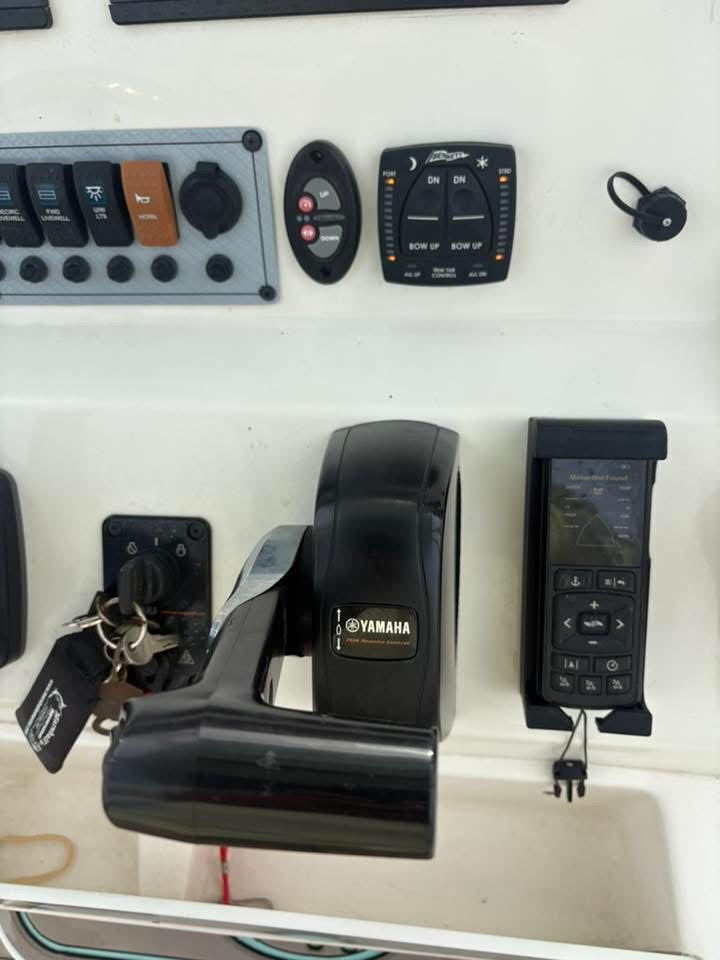 Minn Kota QUEST Remote Holder | Fits Ultrex, Terrova, Ulterra